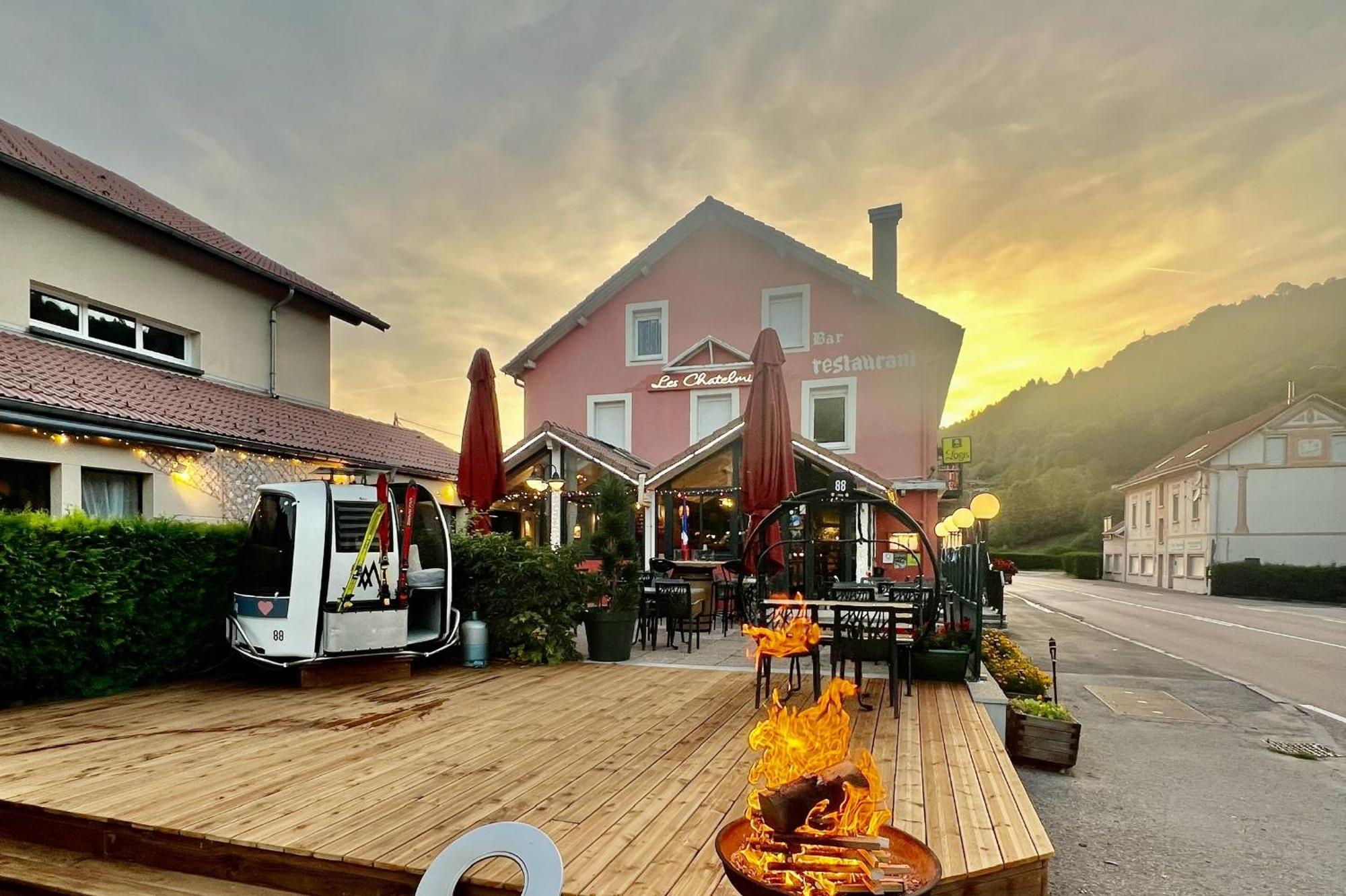 Logis Hotel, Chalets Et Restaurant Les Chatelmines 라브레세 외부 사진