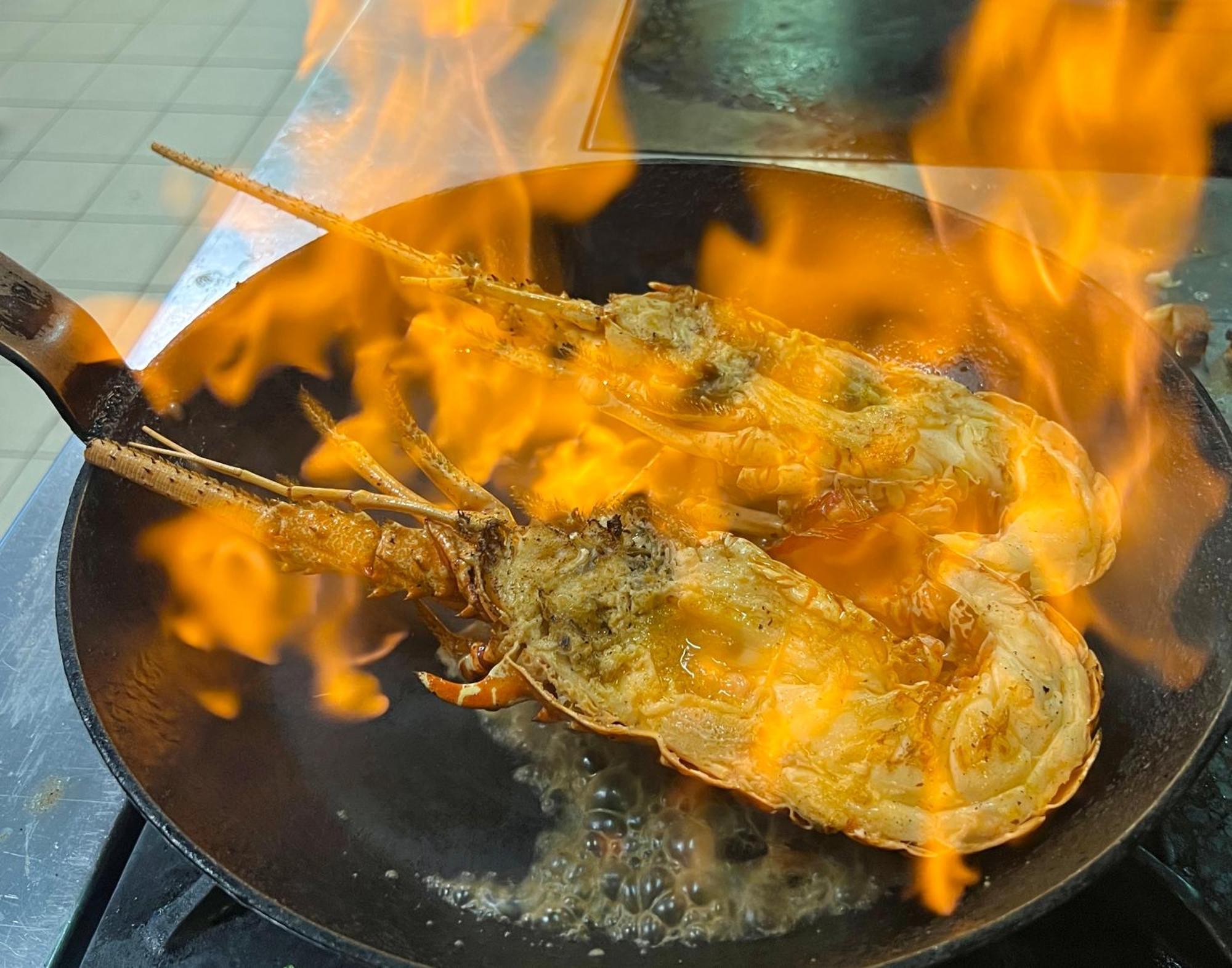 Logis Hotel, Chalets Et Restaurant Les Chatelmines 라브레세 외부 사진