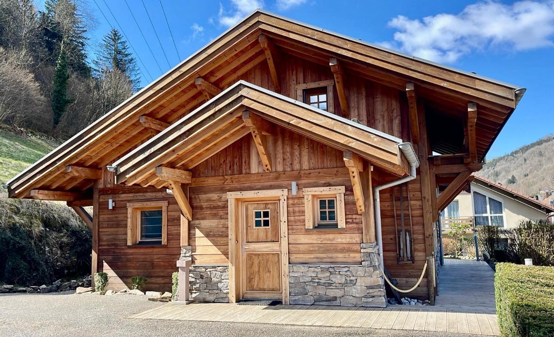 Logis Hotel, Chalets Et Restaurant Les Chatelmines 라브레세 외부 사진